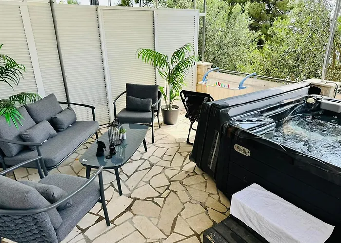 Sirenis 트로기르