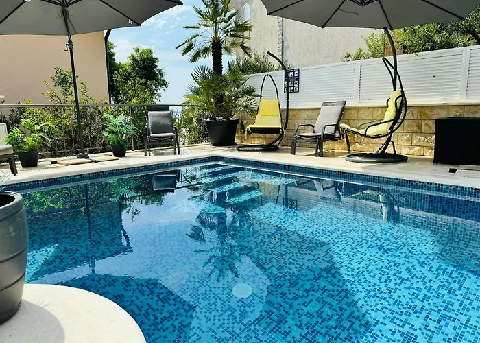 Sirenis 아파트 트로기르