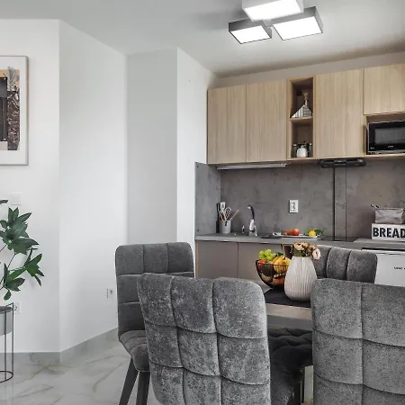 Apartment Sirenis *